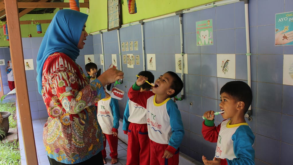 Usaha Kegiatan Gigi Sekolah