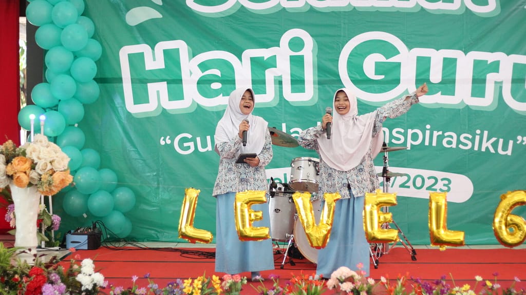 Persembahan Hari Guru SD Al Muslim 2022