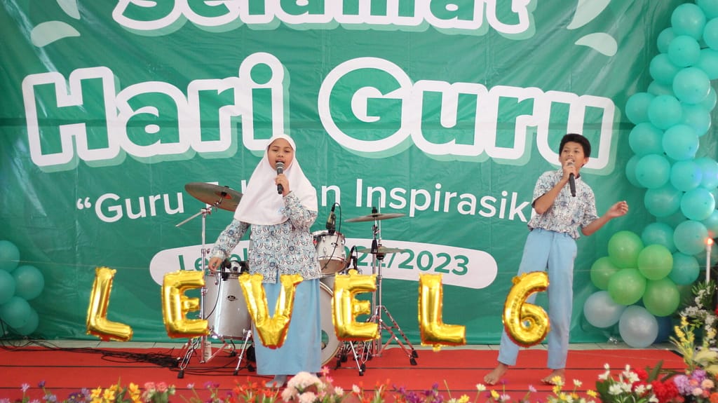 Persembahan Hari Guru SD Al Muslim 2022