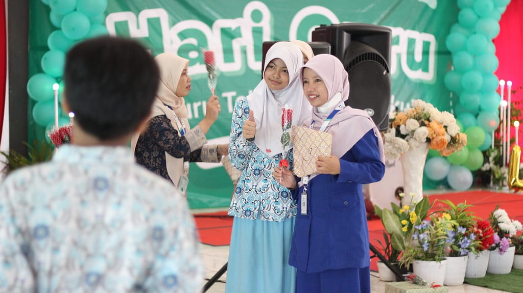 Persembahan Hari Guru SD Al Muslim 2022