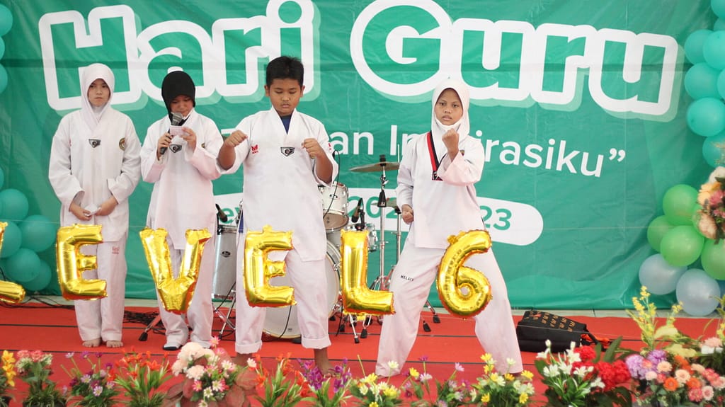 Persembahan Hari Guru SD Al Muslim 2022