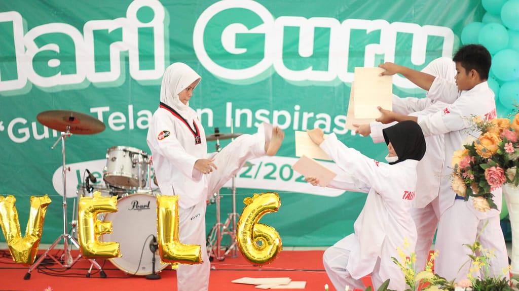 Persembahan Hari Guru SD Al Muslim 2022