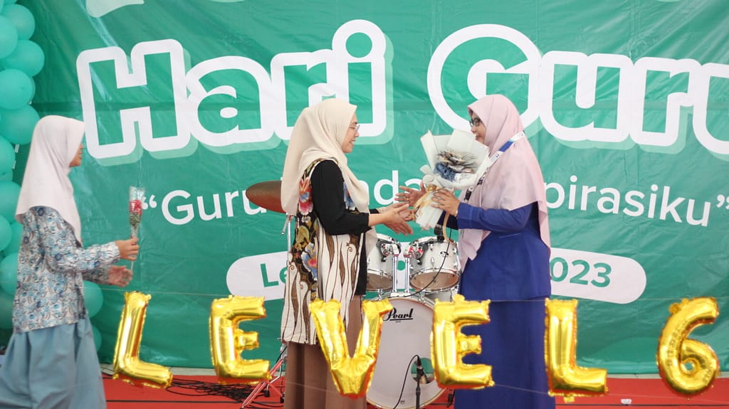 Persembahan Hari Guru SD Al Muslim 2022