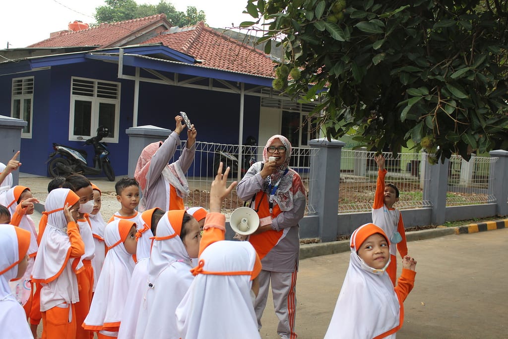 Gerakan Menanam Satu Juta Pohon PG-TK Al Muslim