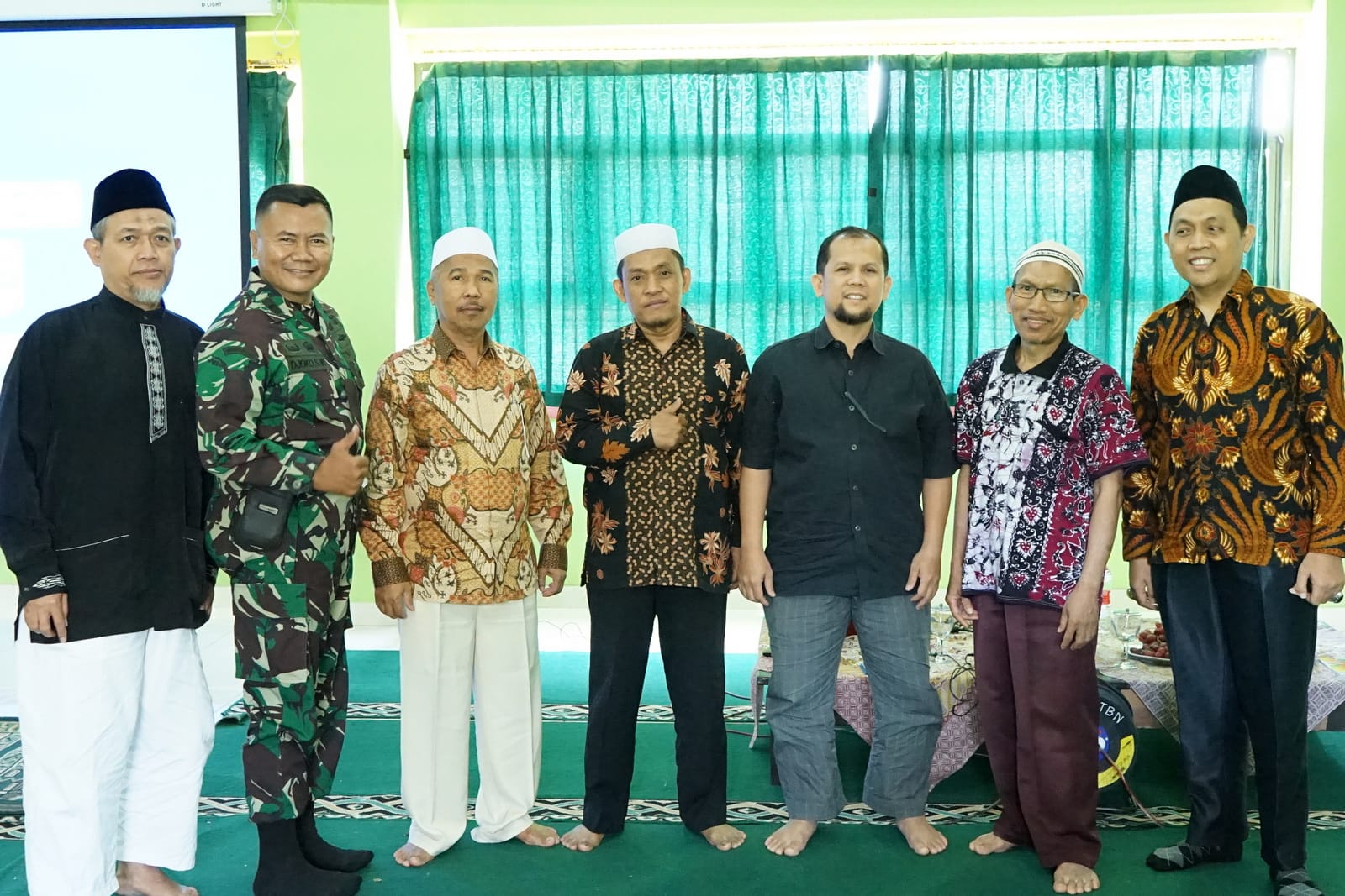 Bedah Buku dan Pengajian Bulanan