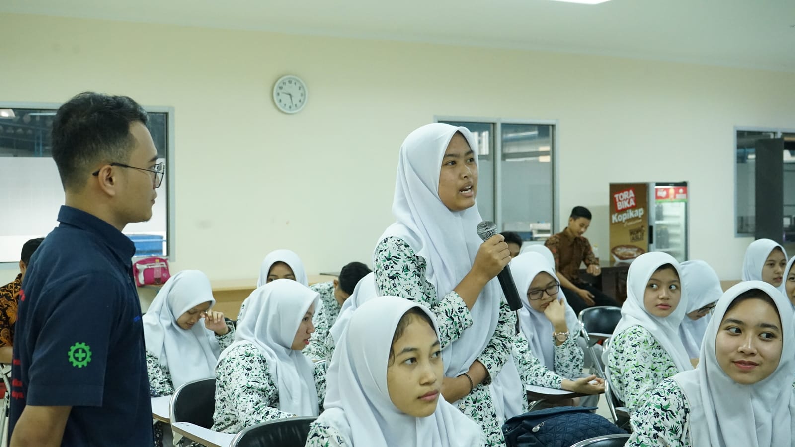 Kunjungan Industri SMA Al Muslim 10
