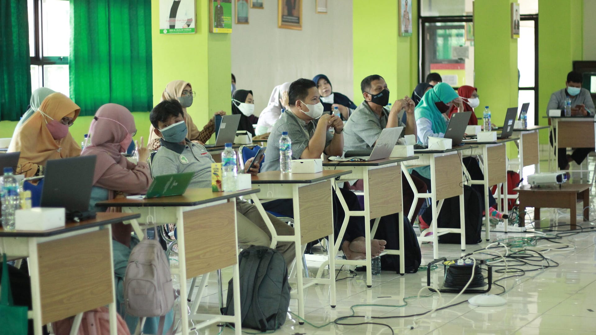 Pelatihan Staf TU Al Muslim