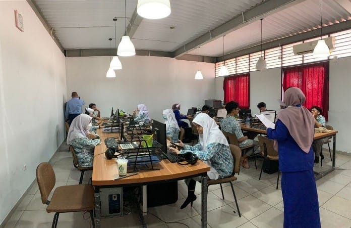 Pelaksanaan TOEIC 2023 SMK Al Muslim