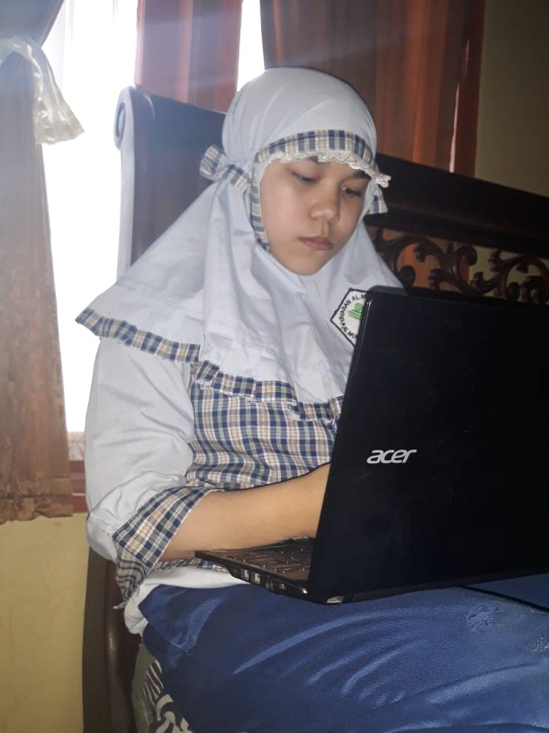 Ujian Pakai Seragam (8)