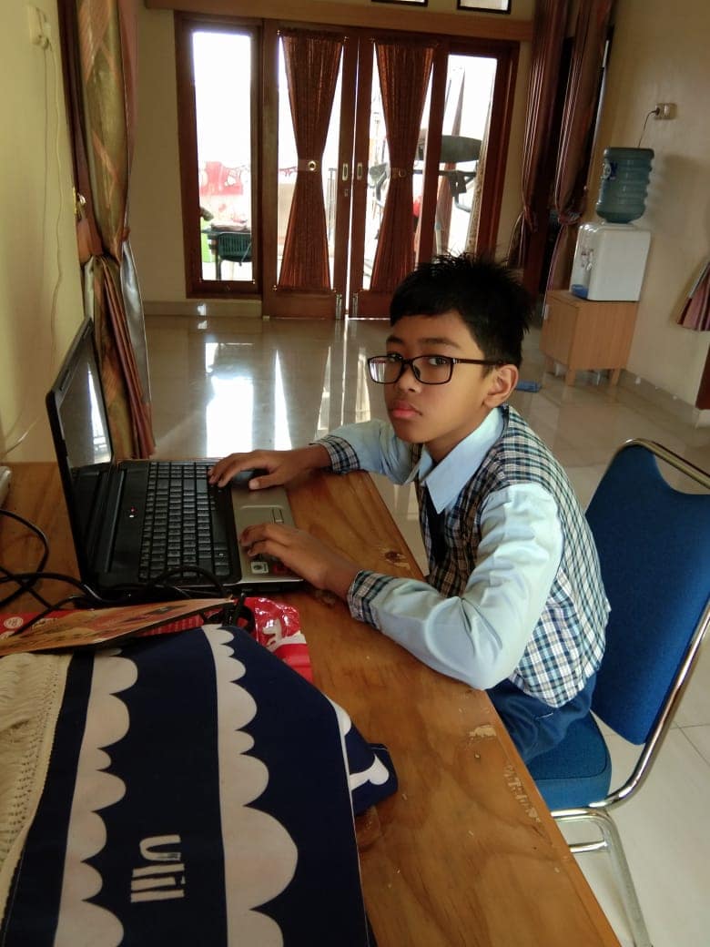 Ujian Pakai Seragam (5)