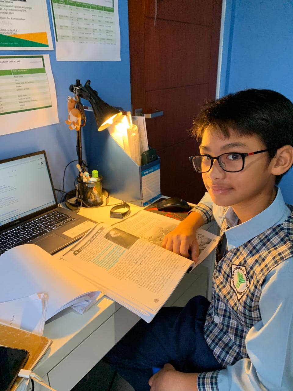 Ujian Pakai Seragam (5)